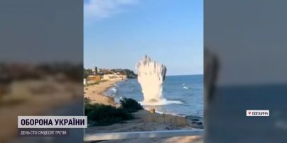 У Затоці двоє чоловіків полізли купатися у морі й підірвалися на міні