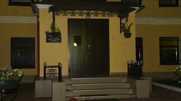 другая россия закидала консульство фарбою Петербург_1 / © ВКонтакте/Другая Россия