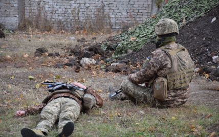 Ситуация на Донбассе: боевики затихли, двое бойцов получили ранения