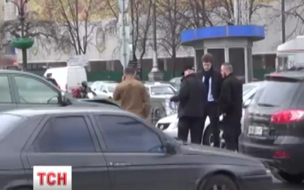 Порошенко-младший после ДТП на Майдане спрятался в своей машине