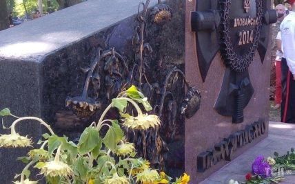 Родини загиблих в Іловайській трагедії вимагають відповідей і покарань за смерті рідних