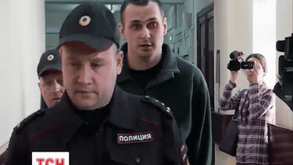 23 года строгого режима требует российская сторона обвинения для режиссера Олега Сенцова