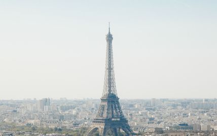 "Железная дама" Парижа: чем известна Эйфелева башня. Инфографика
