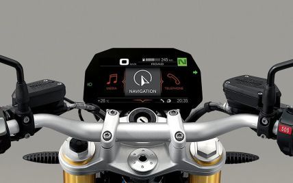BMW разработала цифровую "приборку" для мотоциклов