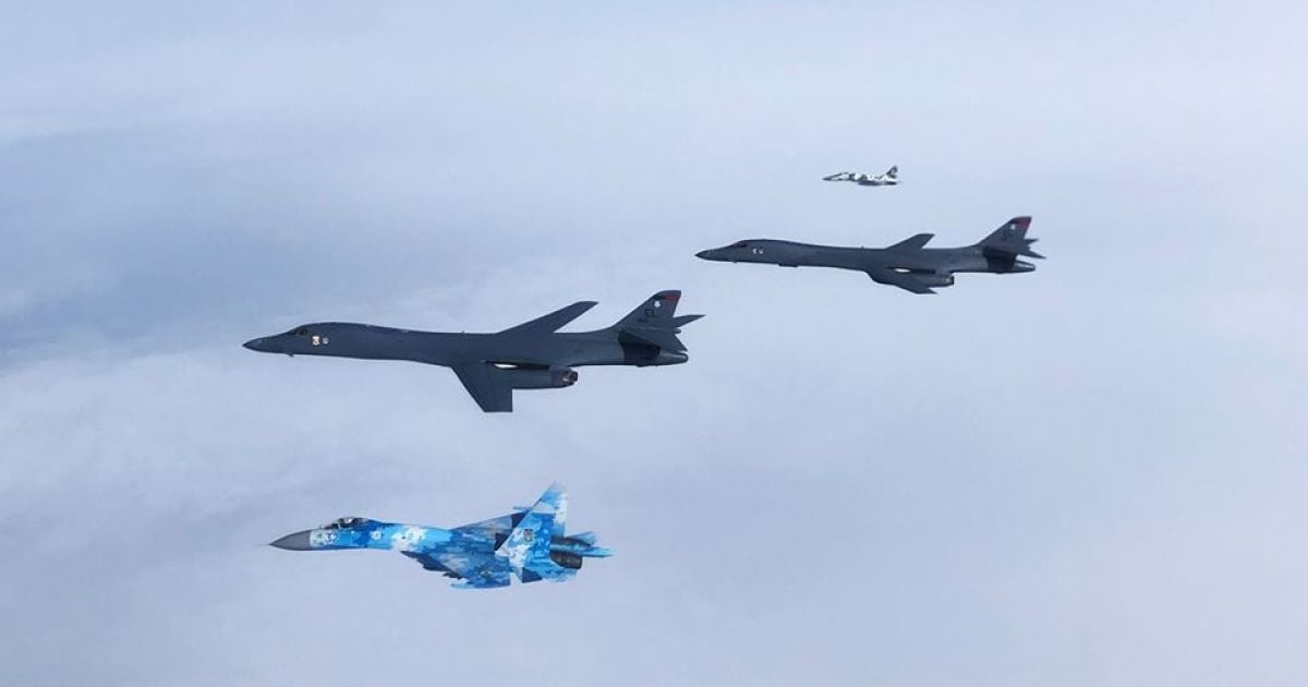 Над Украиной пролетели бомбардировщики США