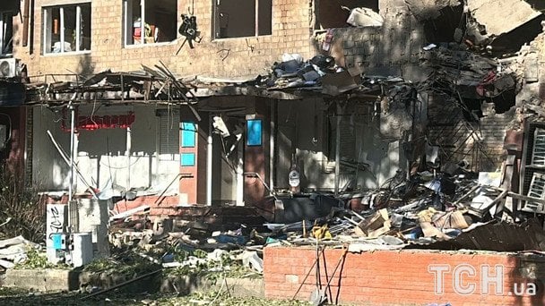 Киев пережил ад: более 500 вражеских целей атаковали город, зафиксировано разрушение в шести районах — фото