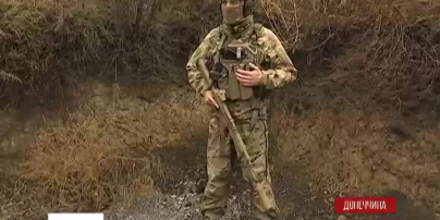 Украинские морпехи под Мариуполем наблюдают за маневрами и обучением боевиков