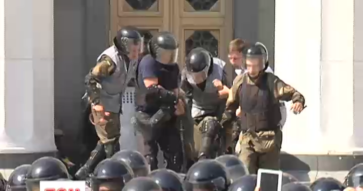 Кровавые столкновения 31 августа возле Рады забрали жизни трех нацгвардейцев