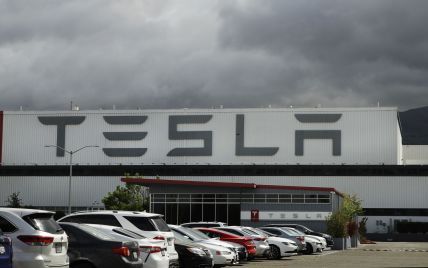 Tesla вперше в історії завершила рік з прибутком