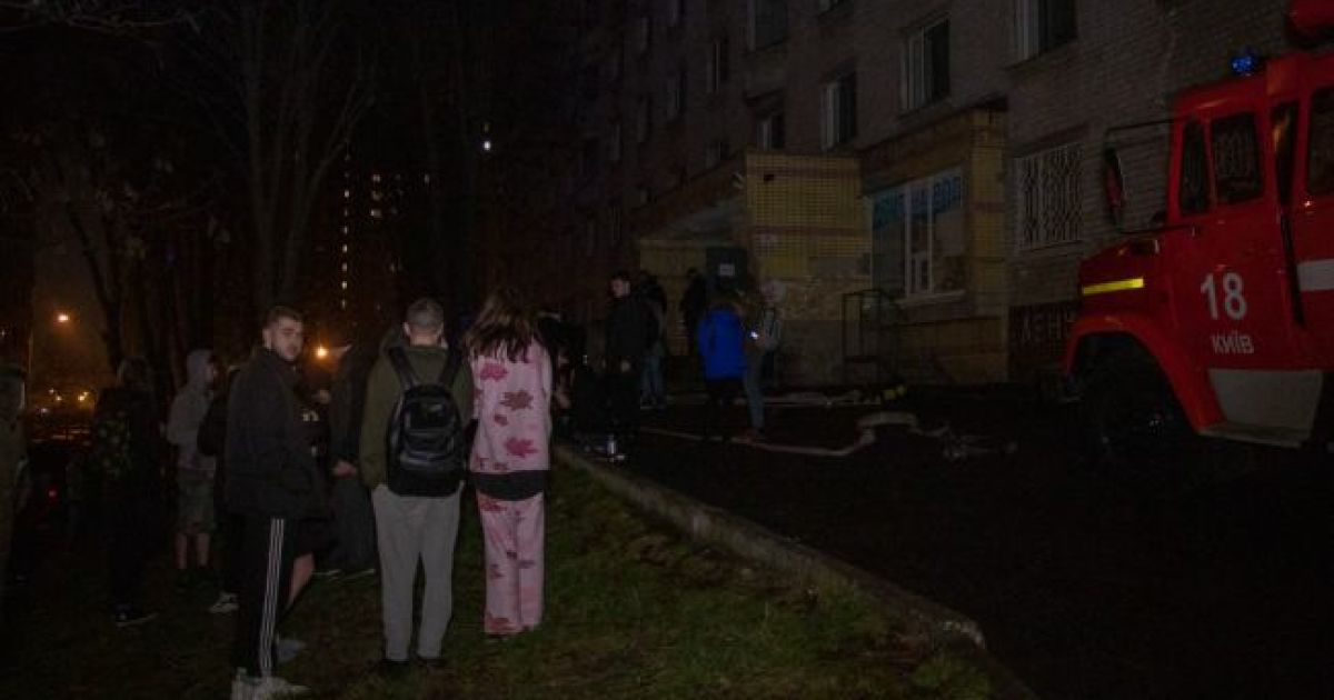 Первые подробности пожара в киевском общежитии: из здания эвакуировали более 300 студентов