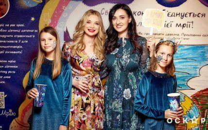 Лидия Таран и Соломия Витвицкая продемонстрировали красивые аутфиты в платьях с цветочным принтом