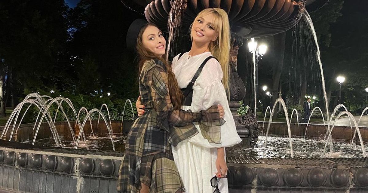 Оля Полякова зі старшою донькою