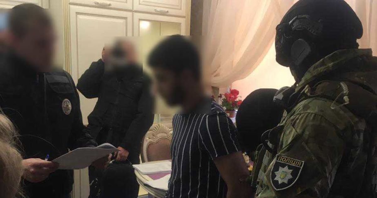 Обійми мене: в Одесі перехожих грабували несподіваним способом