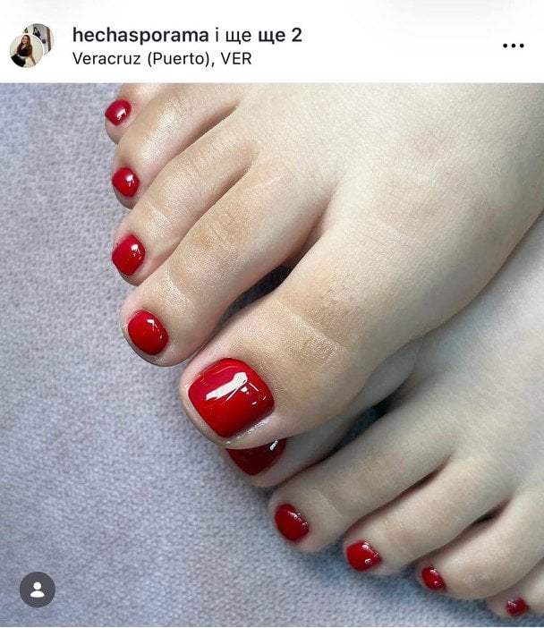 Червоний педикюр / © Instagram