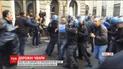 У Римі акція протесту водіїв таксі перетворилася на бійку із правоохоронцями