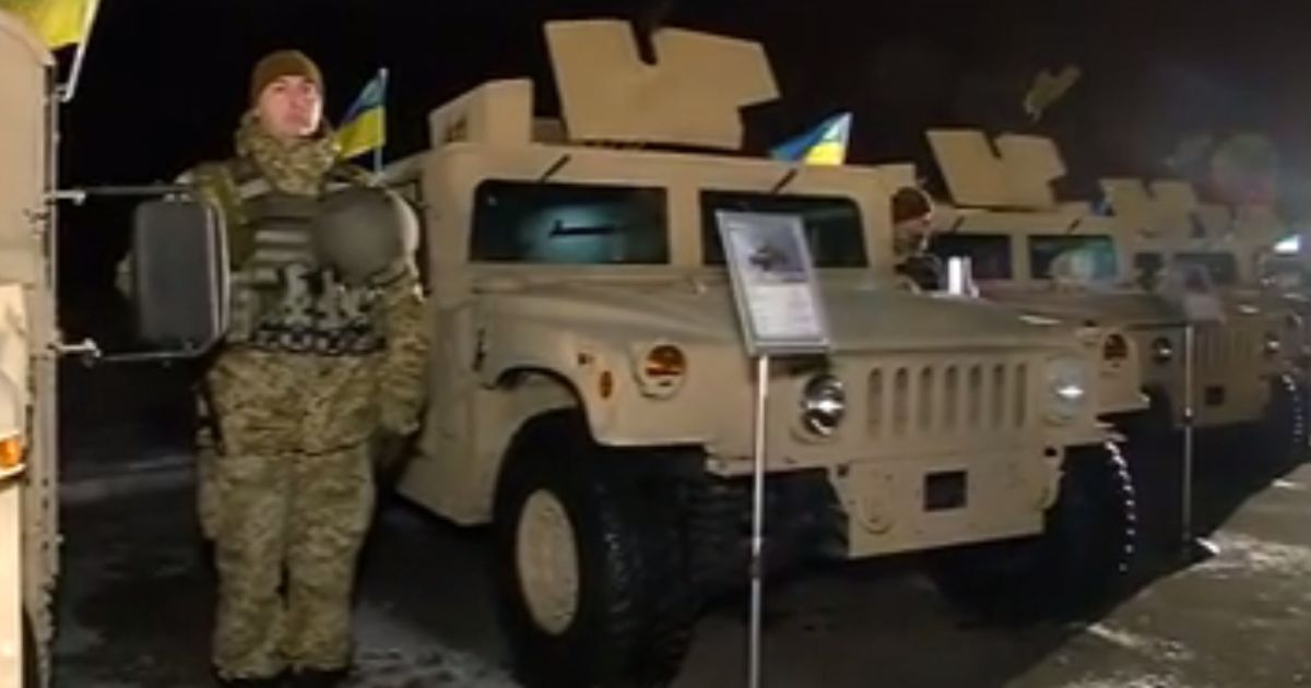 Донецьких прикордонників спорядили броньованим катером українського виробництва та новим озброєнням