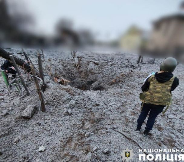 Уламки збитих ракет впали у приватному секторі Чернігова. / © УМВС у Чернігівській області