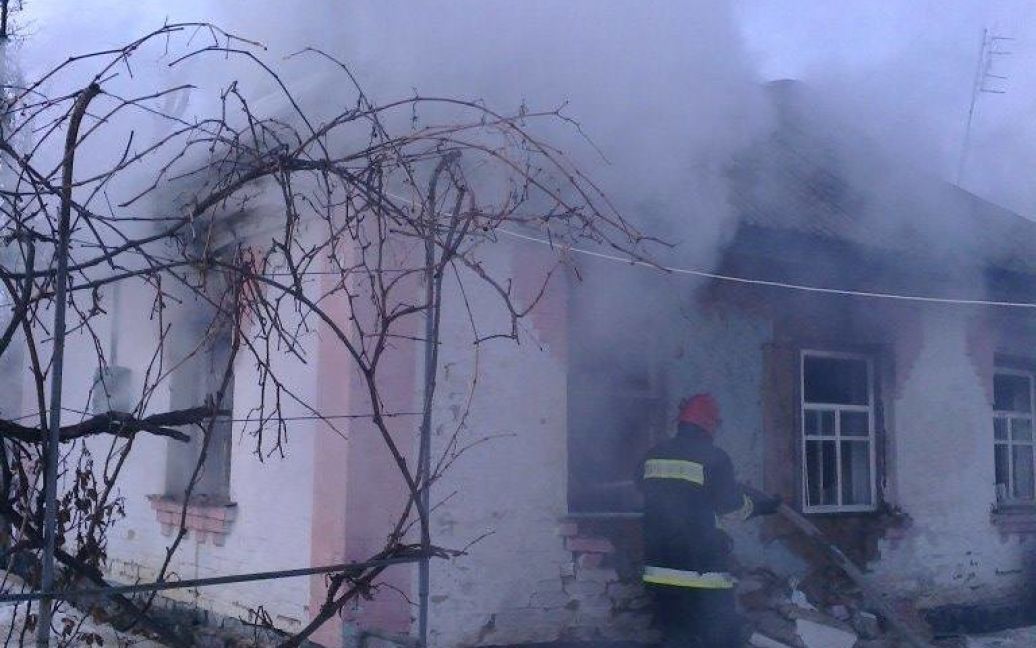 В результате взрыва газа в доме повылетали окна, двери и упали стены / © Facebook/Управление ДСНС в Черкасской области
