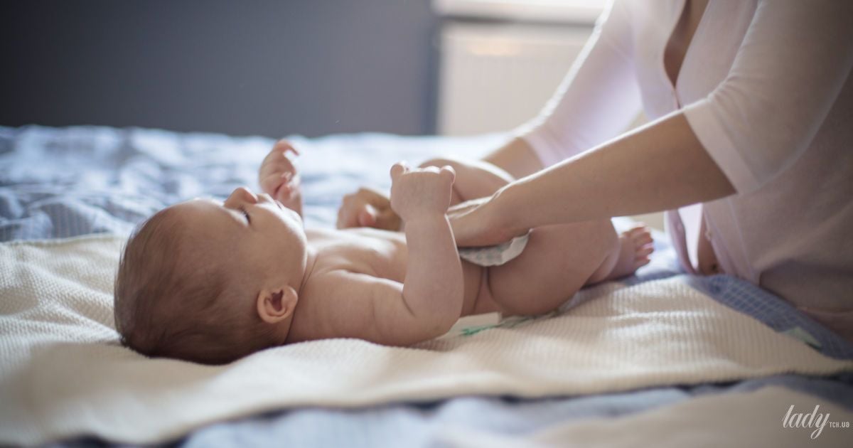 Топ-9 вправ, щоб ваше немовля навчилося перевертатися
