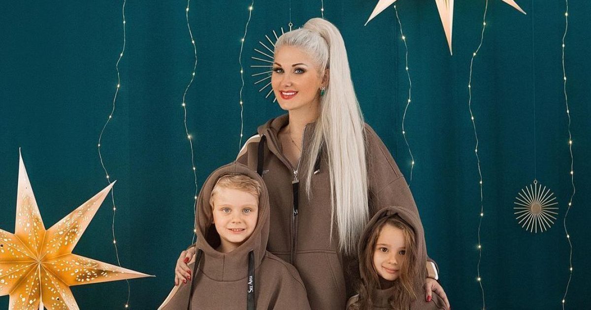 Катерина Бужинська з двійнятами