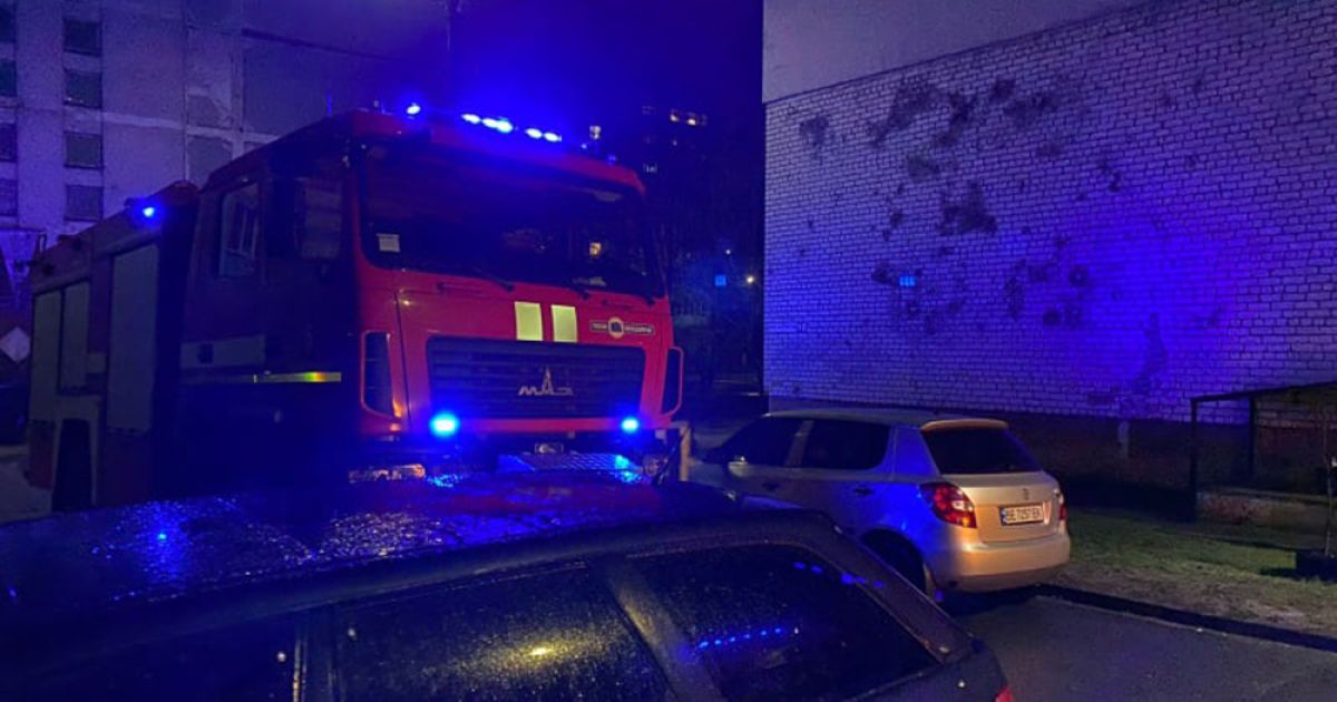 Не зміг вийти самостійно: у Миколаєві живцем згорів чоловік у квартирі (фото)