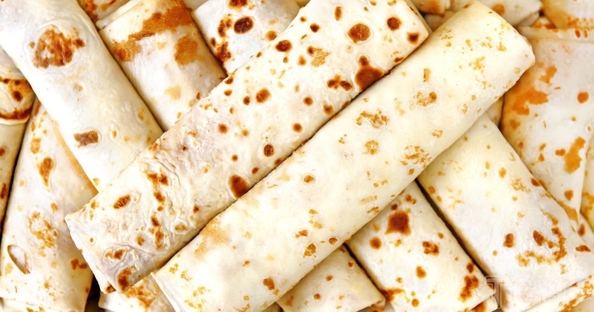 Рулет из лаваша с грибами и сыром