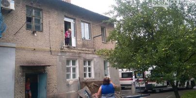 На Дніпропетровщині у будинку обвалився балкон разом із мешканцями