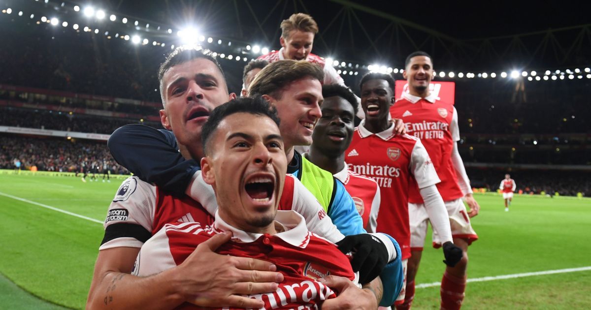 twitter.com/arsenal