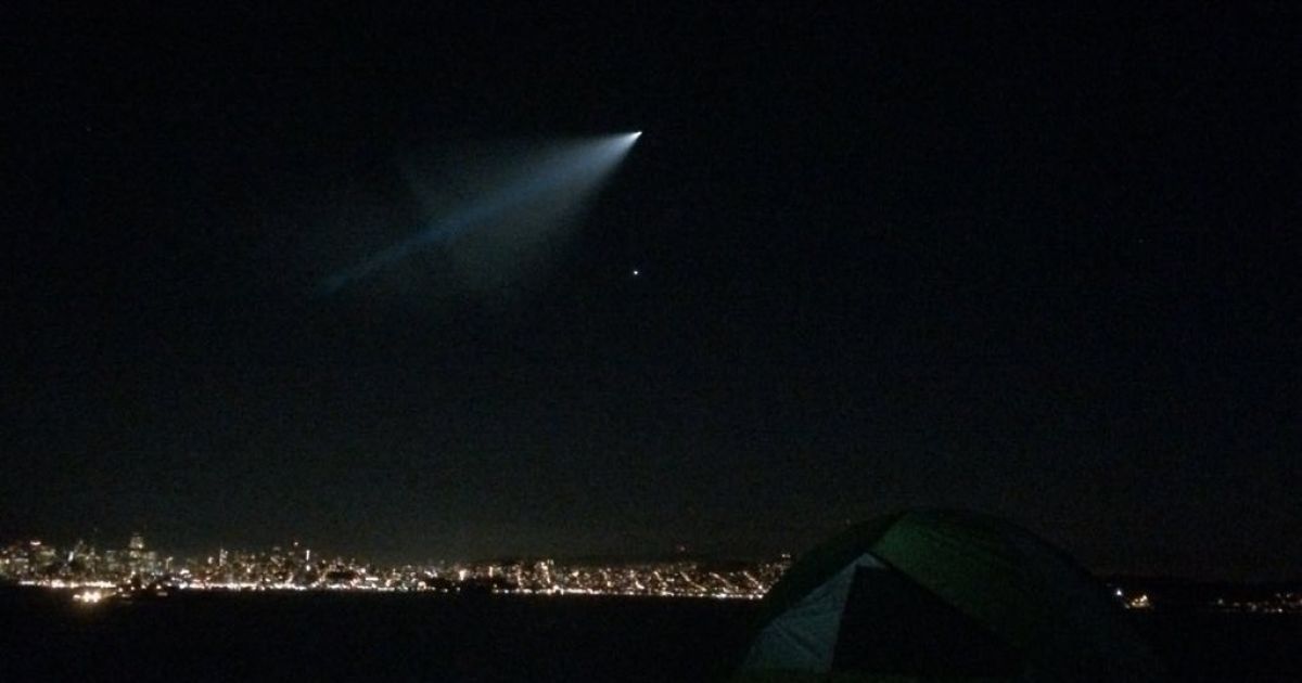 Американцев напугало загадочное сияние / © ktla.com