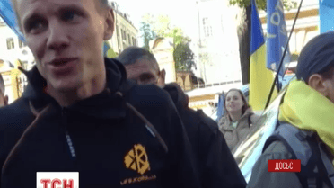 Кобу з Автомайдану доставили в суд