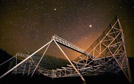 Таинственные сигналы в глубоком космосе могут выдавать инопланетяне - канадские ученые