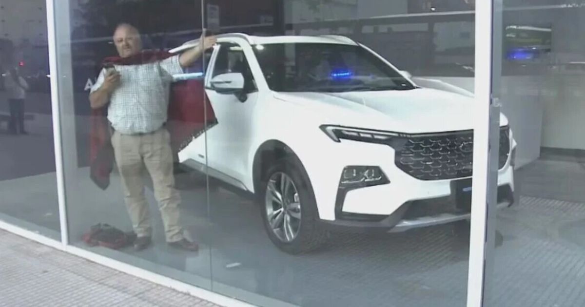 Абелардо Усандіварас