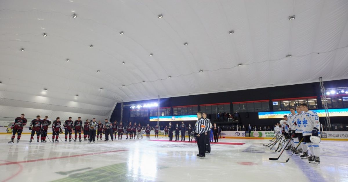 В Мариуполе заработала современная ледовая арена