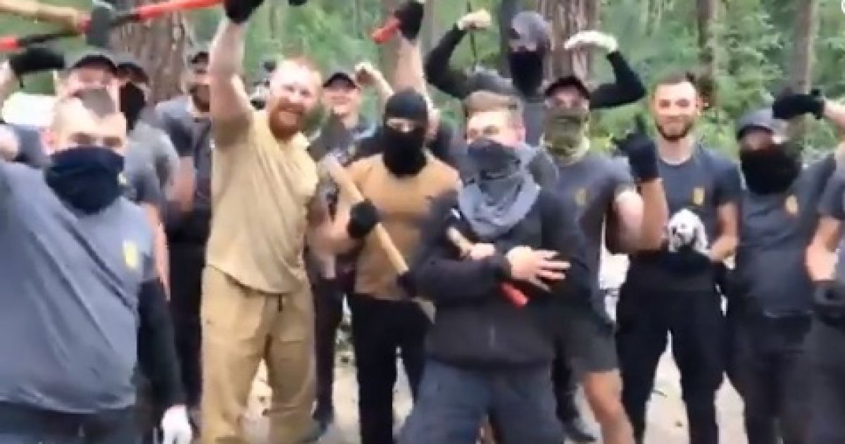 В полиции пообещали жестко отреагировать на погром лагеря ромов в Голосеевском парке