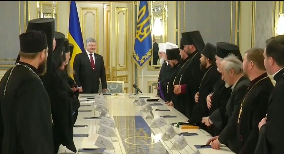 ВР поддержала обращение президента об объявлении украинской поместной церкви