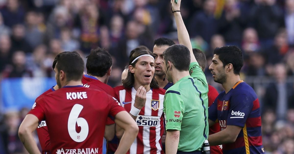 "Барселона" играла в большинстве с 44-й минуты.