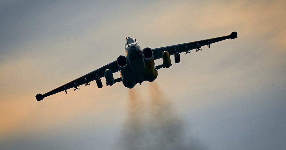 Самолет Су-25