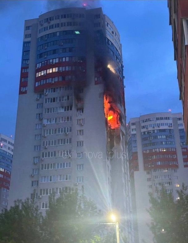Пошкоджений ударом будинок у Рязані / © Exilenova+