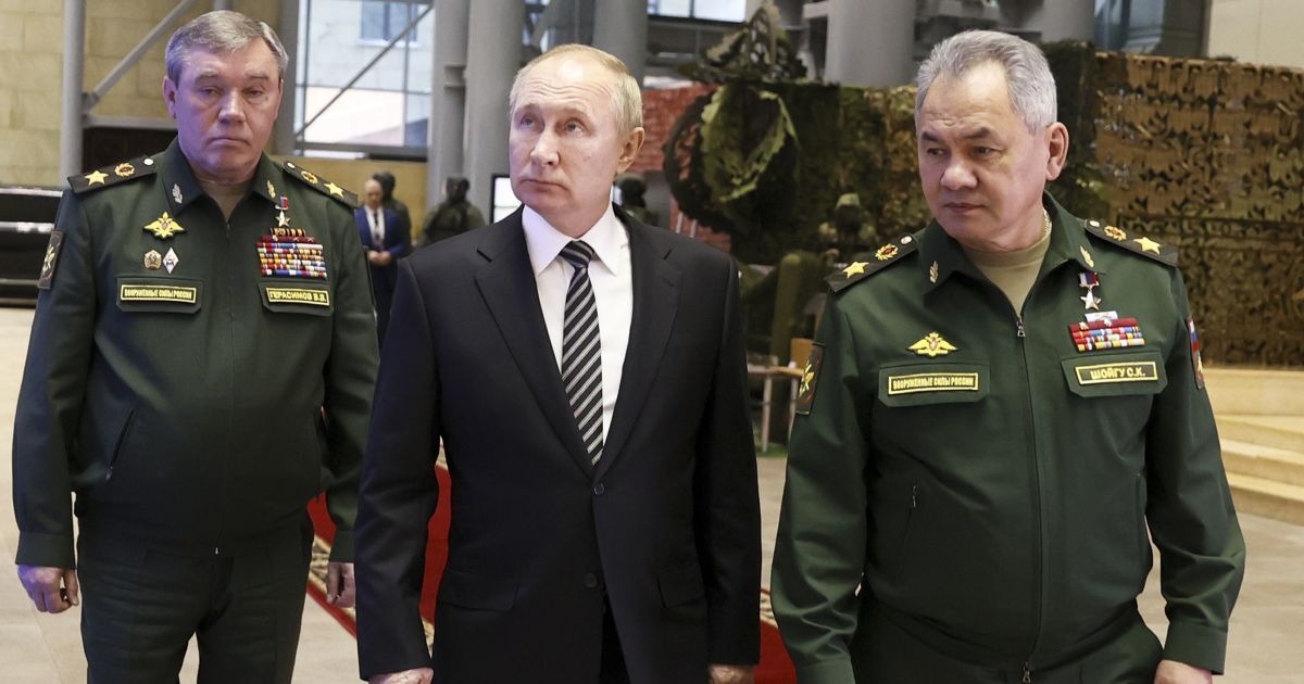 Герасимов, Путін, Шойгу: що відомо про чистки в Міноборони РФ