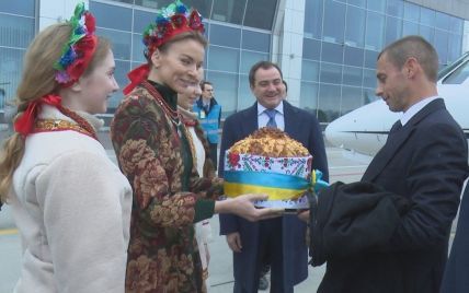 Новый президент УЕФА прилетел в Украину для осмотра "Олимпийского"