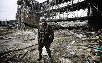 У День пам’яті захисників Донецького аеропорту Зеленський нагадав про незламність "кіборгів"