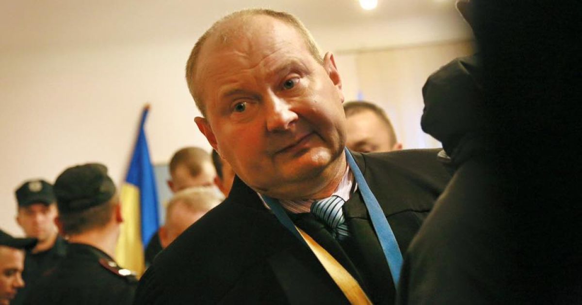 Судья по делу Корбана Николай Чаус пока остается на посту