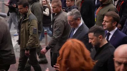 Володимир Зеленський разом з іноземними гостями прогулявся Києвом