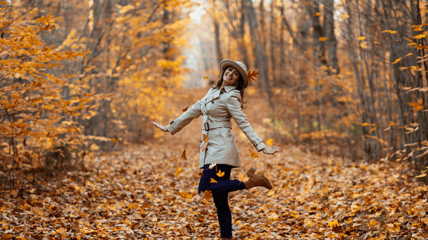 Для чудового осіннього настрою: теплі слова та побажання на день для близьких і рідних