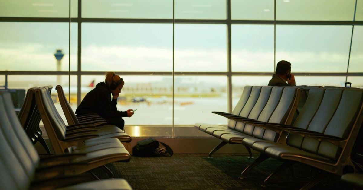 Консульская служба Украины опубликовала рекомендации поведения в международных аэропортах во время путешествий