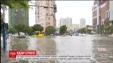 В Китае бушует мощный тайфун Евиниа