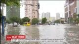У Китаї вирує потужний тайфун Евініа
