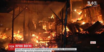 Полсотни спасателей тушили пожар, охвативший полтысячи квадратных метров в Одессе