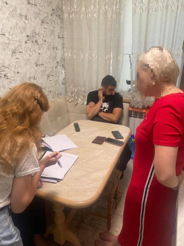 В Киеве разоблачили директора фирмы, поставлявшего некачественную одежду ВСУ