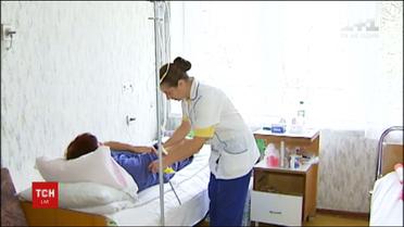 Во Львове около 50 человек отравились копченой рыбой